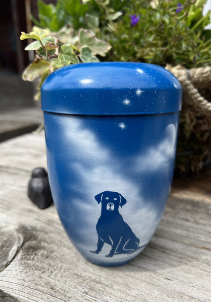 Tierurne bemalt mit Airbrush-Hundemotiv