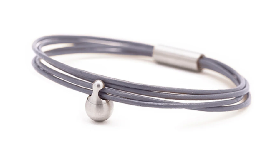 Ascheschmuck Lederarmband von Tadblu Serie "Charm"