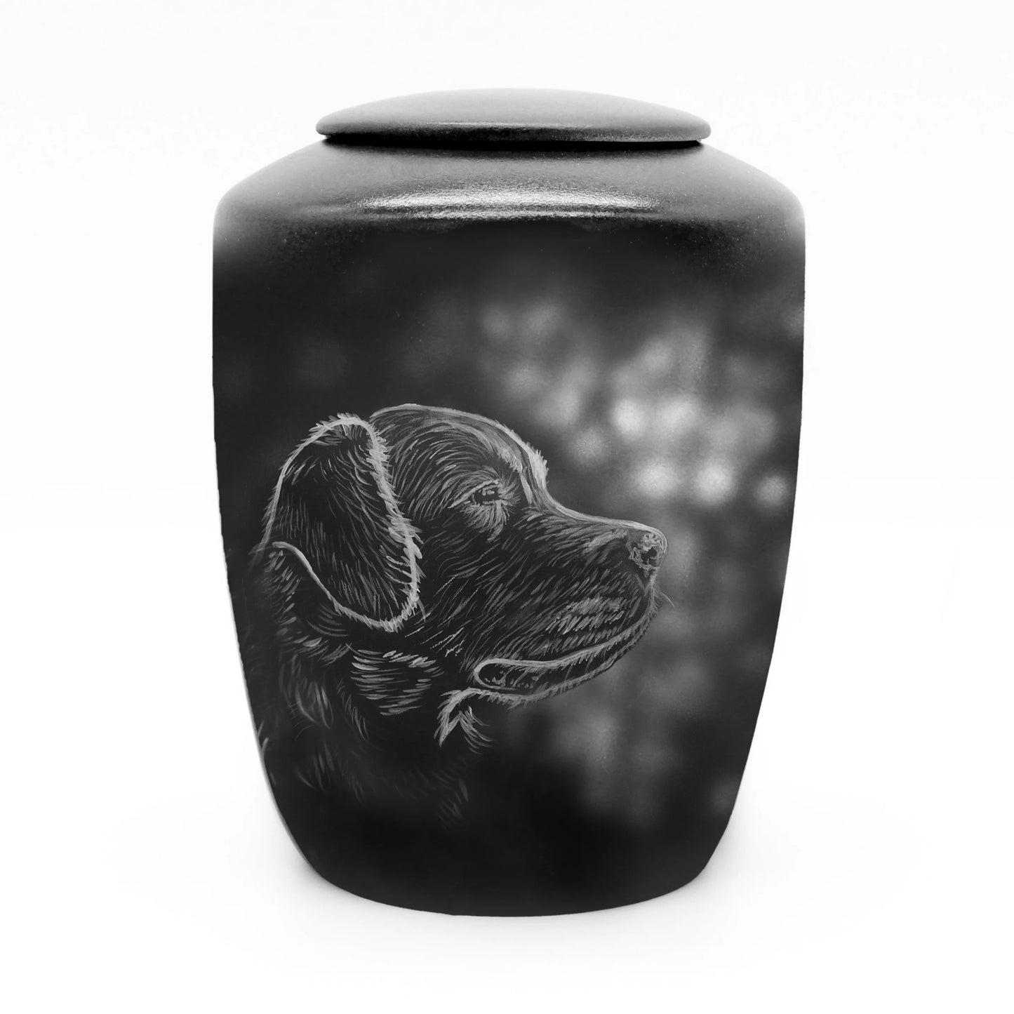 Tierurne Hund im Licht mit Gedenklicht