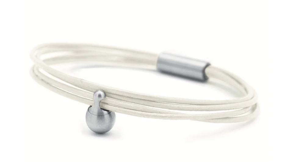 Ascheschmuck Lederarmband von Tadblu Serie "Charm"
