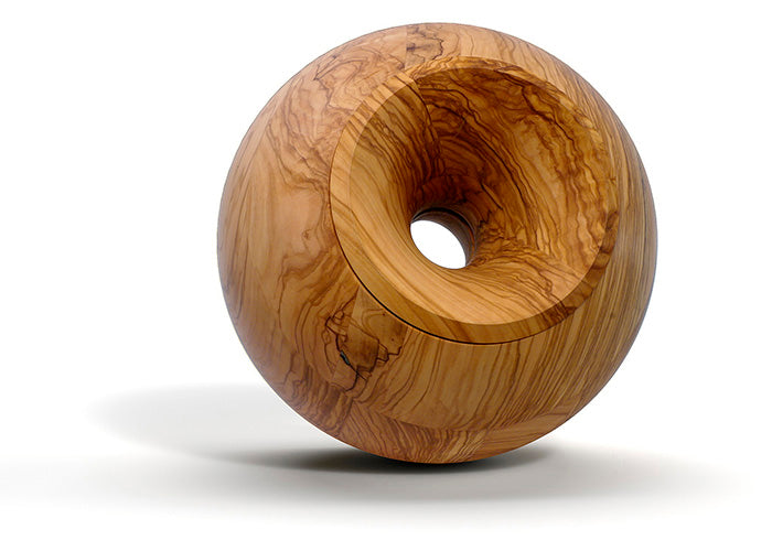 Tierurne Woodsphere aus Olivenholz