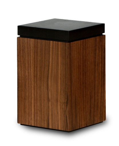 Tierurne aus Holz mit verschiedenen Motiven