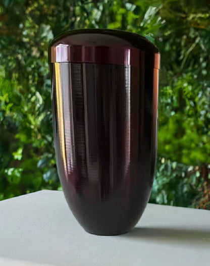 Tierurne aus Kupfer in Aubergine